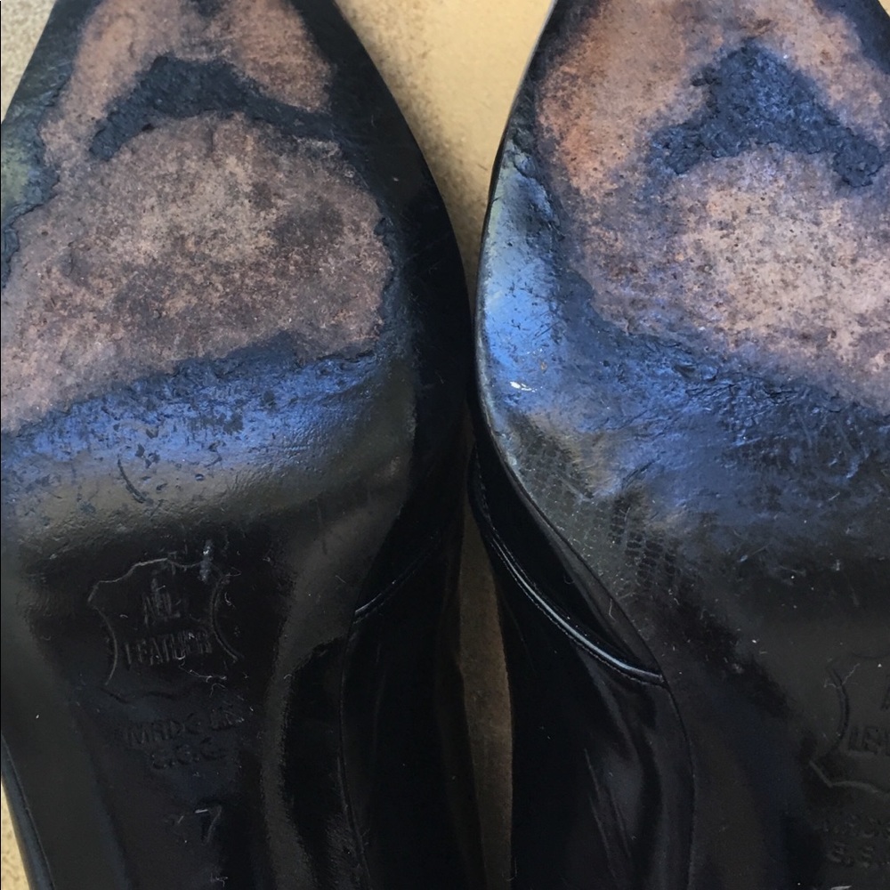 Shoes - Picture 6 of 7